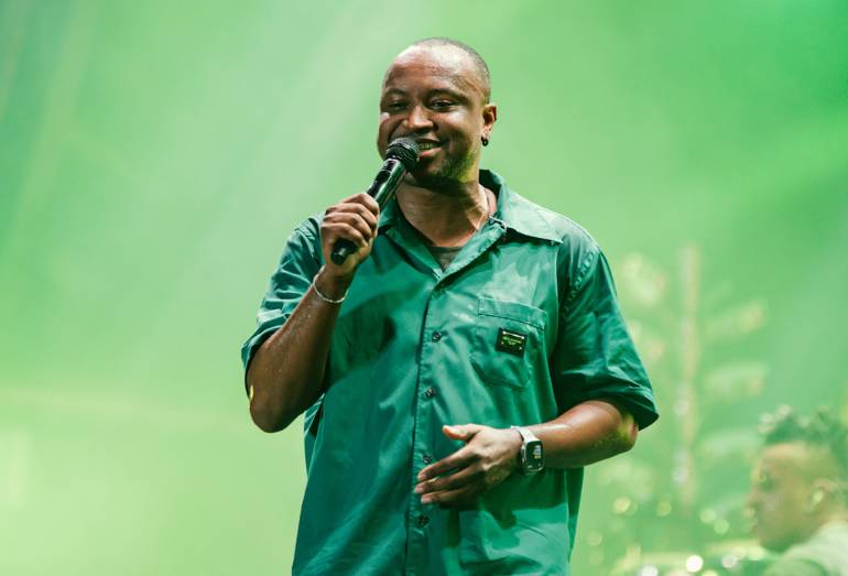 FM O Dia começa a disponibilizar show de Thiaguinho na Maratona da Alegria 2024