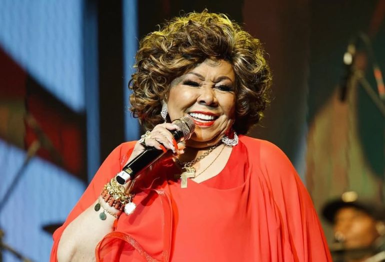 Alcione quebra o silêncio após críticas por Hino Nacional com Belo