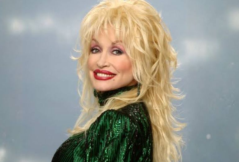 Dolly Parton organiza herança bilionária para evitar disputas entre familiares